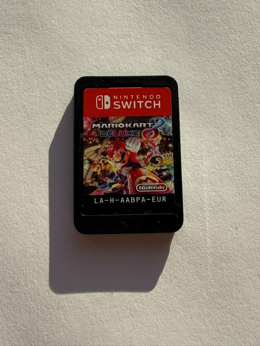 Nintendo Giochi: Mario Kart 8 Deluxe / Nintendo Switch – Usato da Läufelfingen venduto da Seraphim13