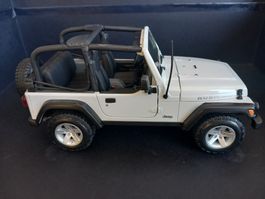 Jeep WranglernRubicon 1:18  MaiSto weiss