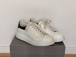 Alexander McQueen Sneakers - Size 44 - White/Black 👟