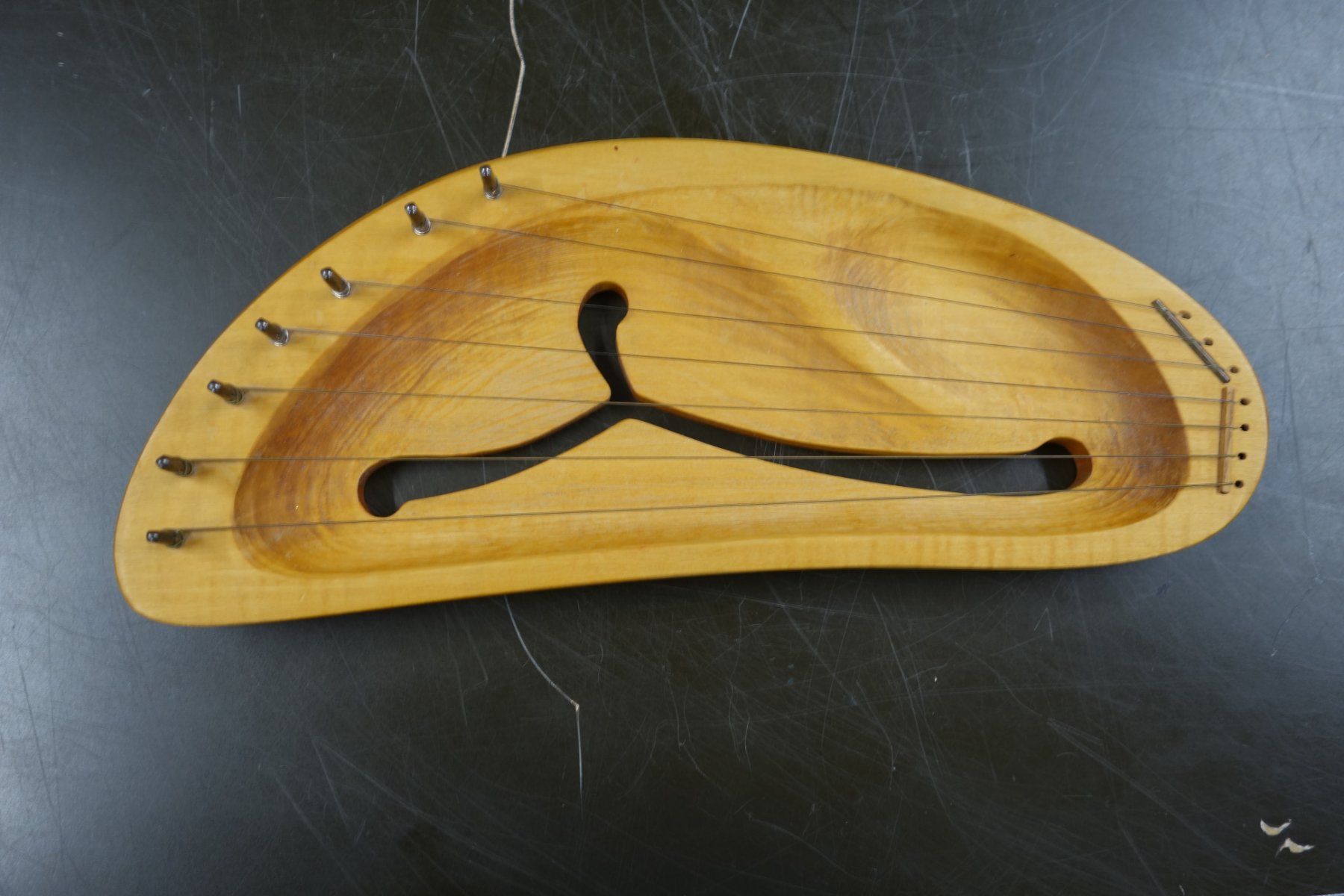 Strumenti musicali: Auris Lyra Harfe aus Holz – Usato da Basel venduto da bk_brockibasel
