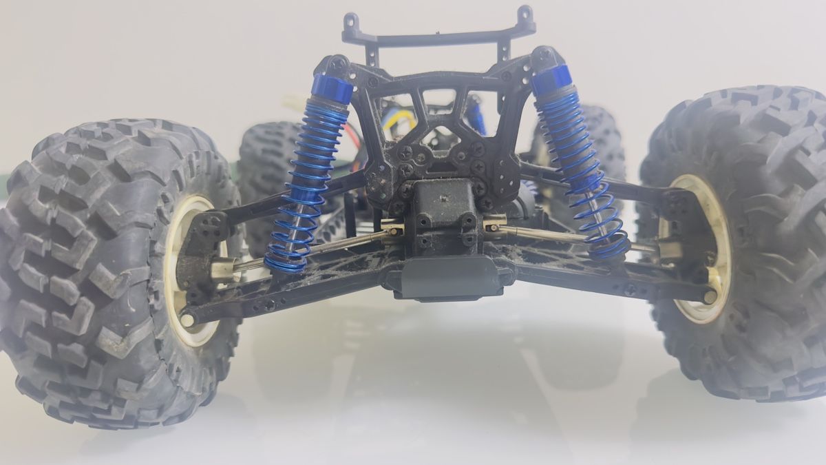 RC Kits de montage: Rc auto 1/10 gross – Défectueux à Nebikon par sal_pvk8 4
