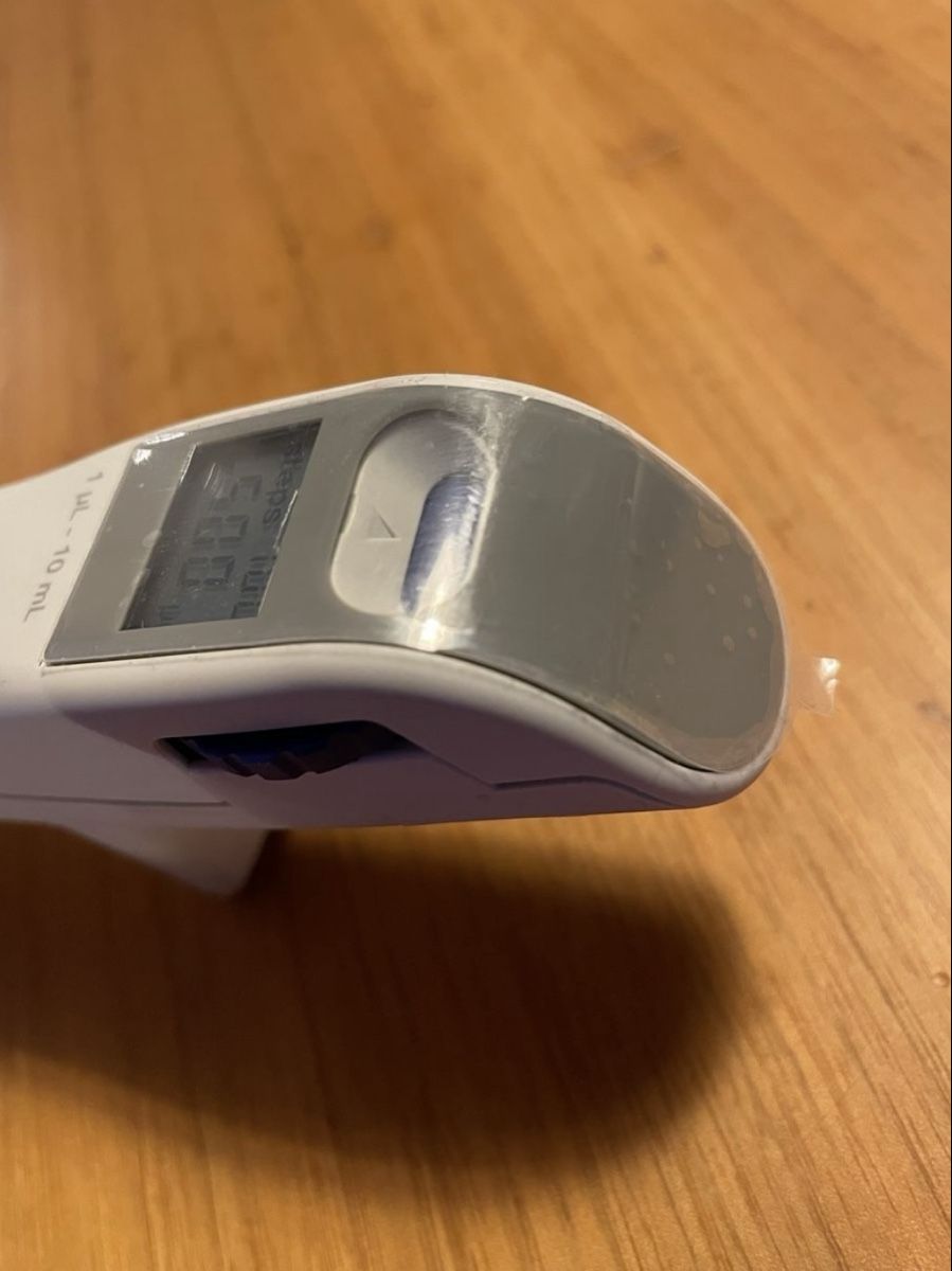 Eppendorf Mesurer: Eppendorf Multipipette M4 (ungebraucht) – D'occasion à Basel par Konix 4