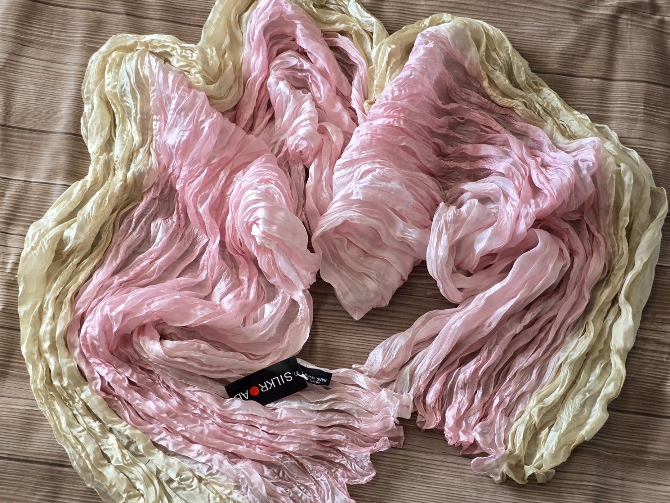 Foulard & Sciarpe: 🏷️ Silkroad Schal aus 100% Seide im Knitterlook 🧣 – Nuovo (secondo la descrizione) da Thalwil venduto da VitaMini