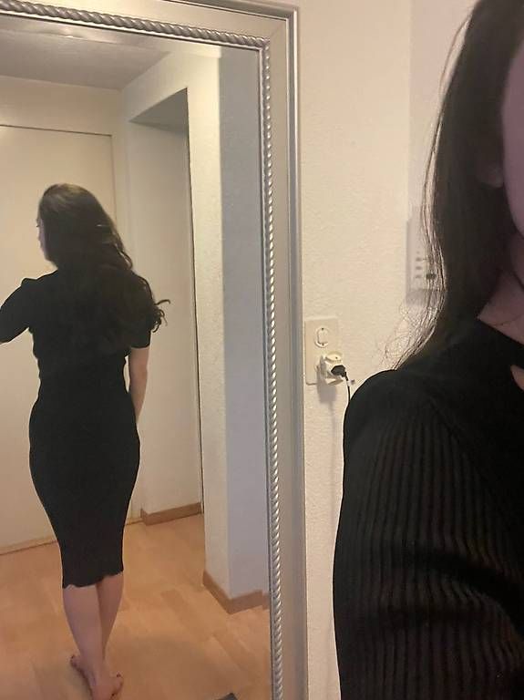 Alexander Mcqueen Kleider: Bodycon knit dress – Gebraucht aus Zürich von Norelie 3