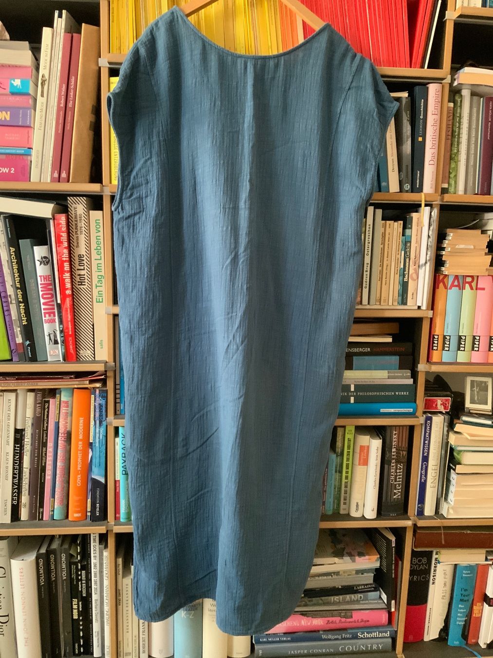 Vestiti: Kleid American Vintage – Usato da Basel venduto da dreiklang01 1