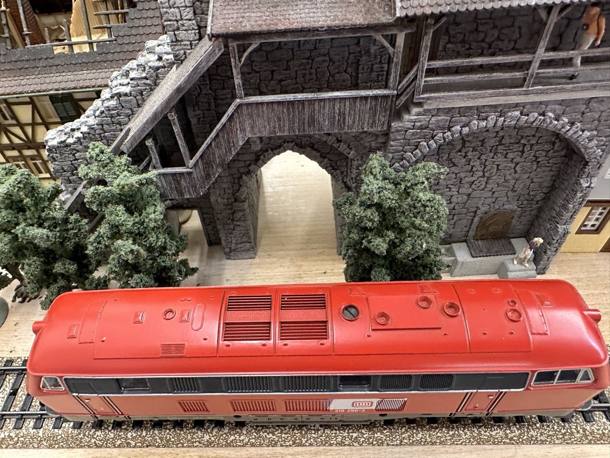 Märklin Modellini di ferrovie: Märklin 3479 DB BR 218 digital – Usato da Lupsingen venduto da New-Haven 2