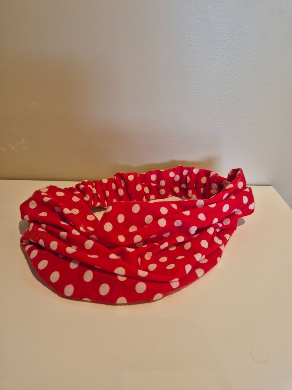Haarschmuck: Haarband rot mit Punkten elastisch one size – Gebraucht aus Dietikon von grafad