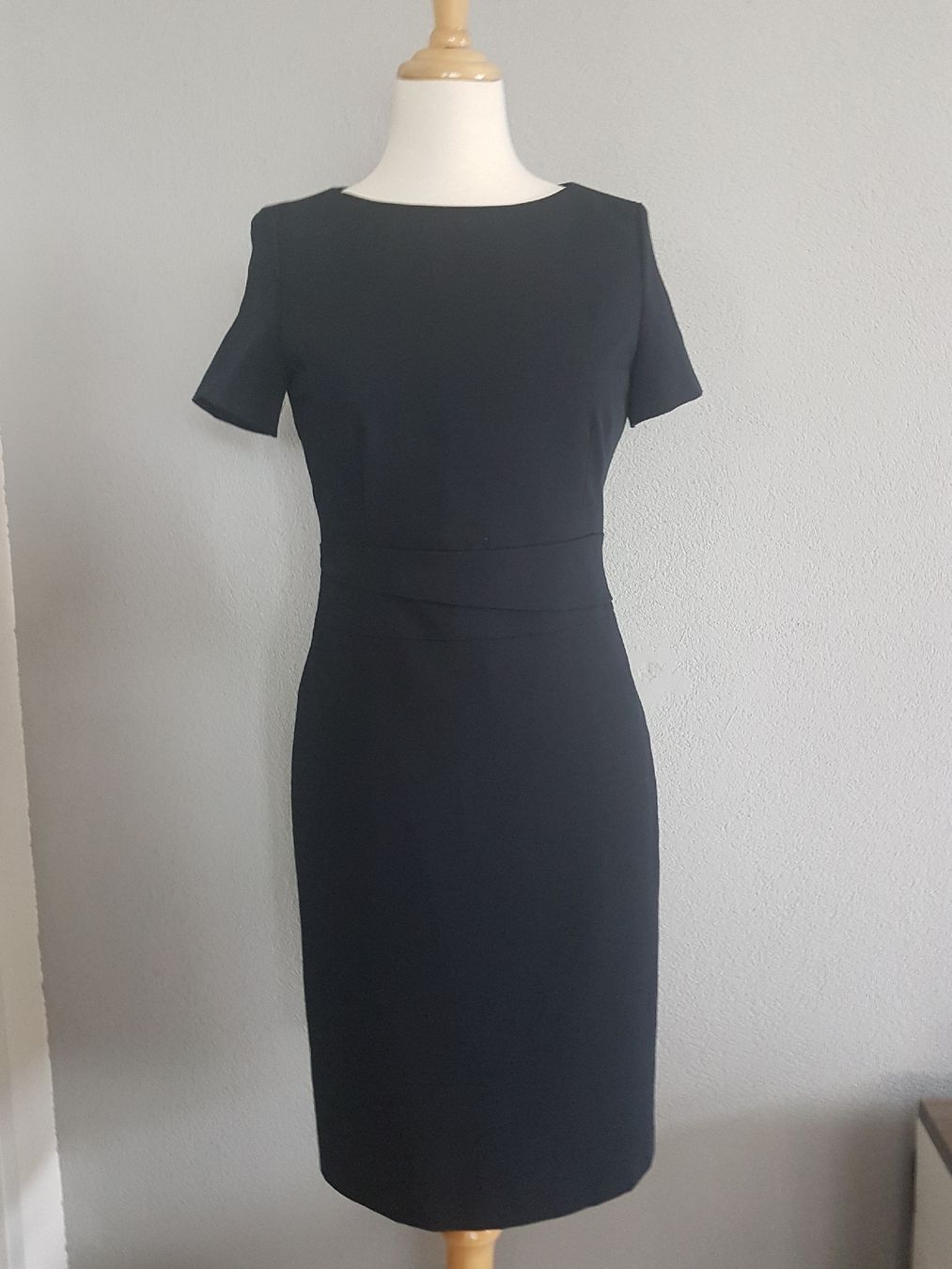Kleider: Business Kleid dunkelblau – Gebraucht aus Zürich von flolo 1