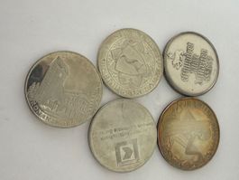 (2828) 5x Silbermedaillen 1953-1968 stgl 60 gramm