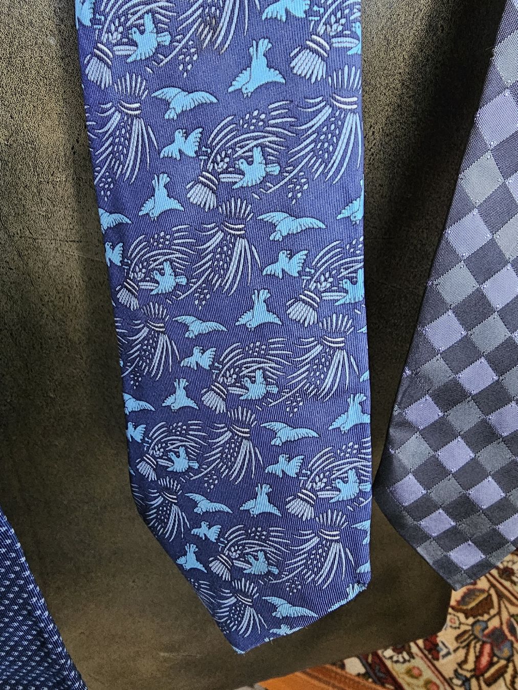Lot De 4 Cravates Hermès En Soie - Occasion En Parfait état, Multicolores