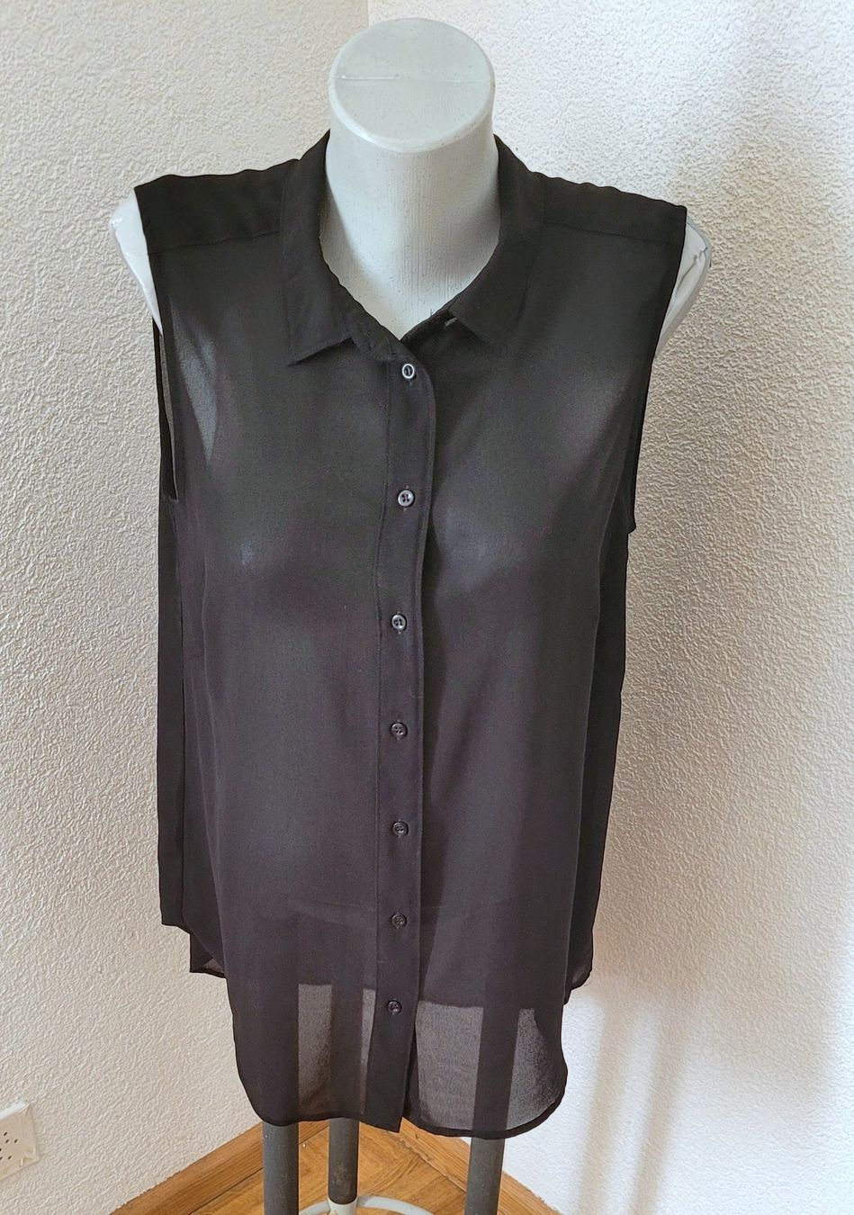 H&M Camicette: transparente Bluse H&M ärmellos 40/42 – Usato da Füllinsdorf venduto da Sunnebliemli7 1
