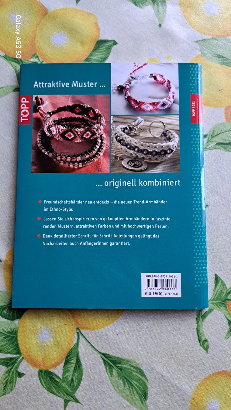 Libri: Makena: Freundschaftsarmbänder knüpfen – Usato da Plagne venduto da Reticulum01 1
