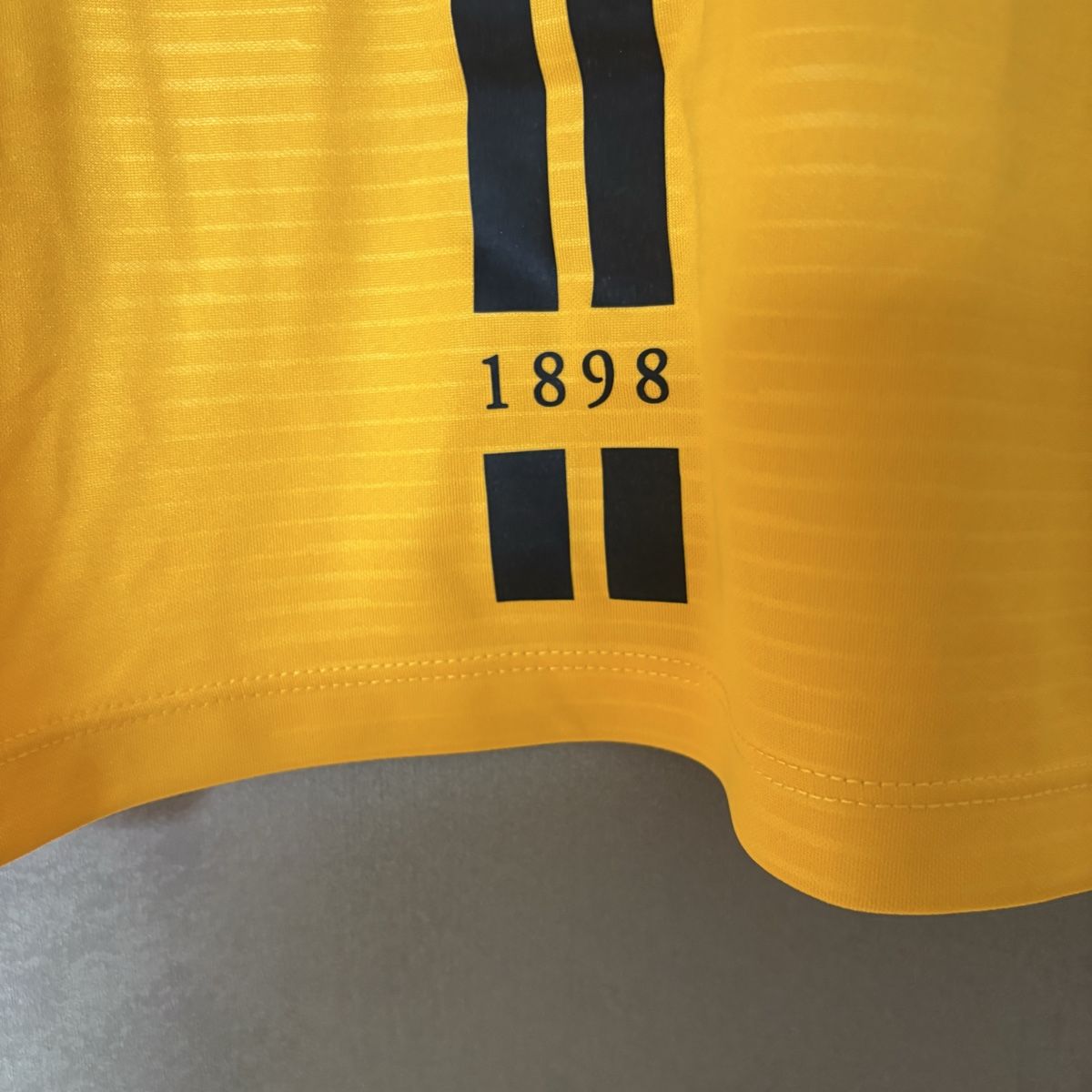 Nike Canottiere & Pantaloni: Bsc Young Boys Trikot Nike – Usato da Winterthur venduto da LaBodega 3