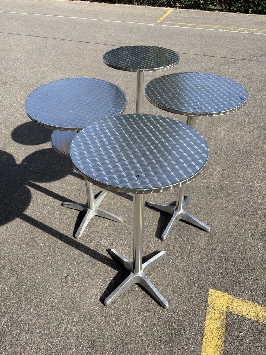 Set de table et chaises: 4 Bartische – D'occasion à Otelfingen par StevieCH 1