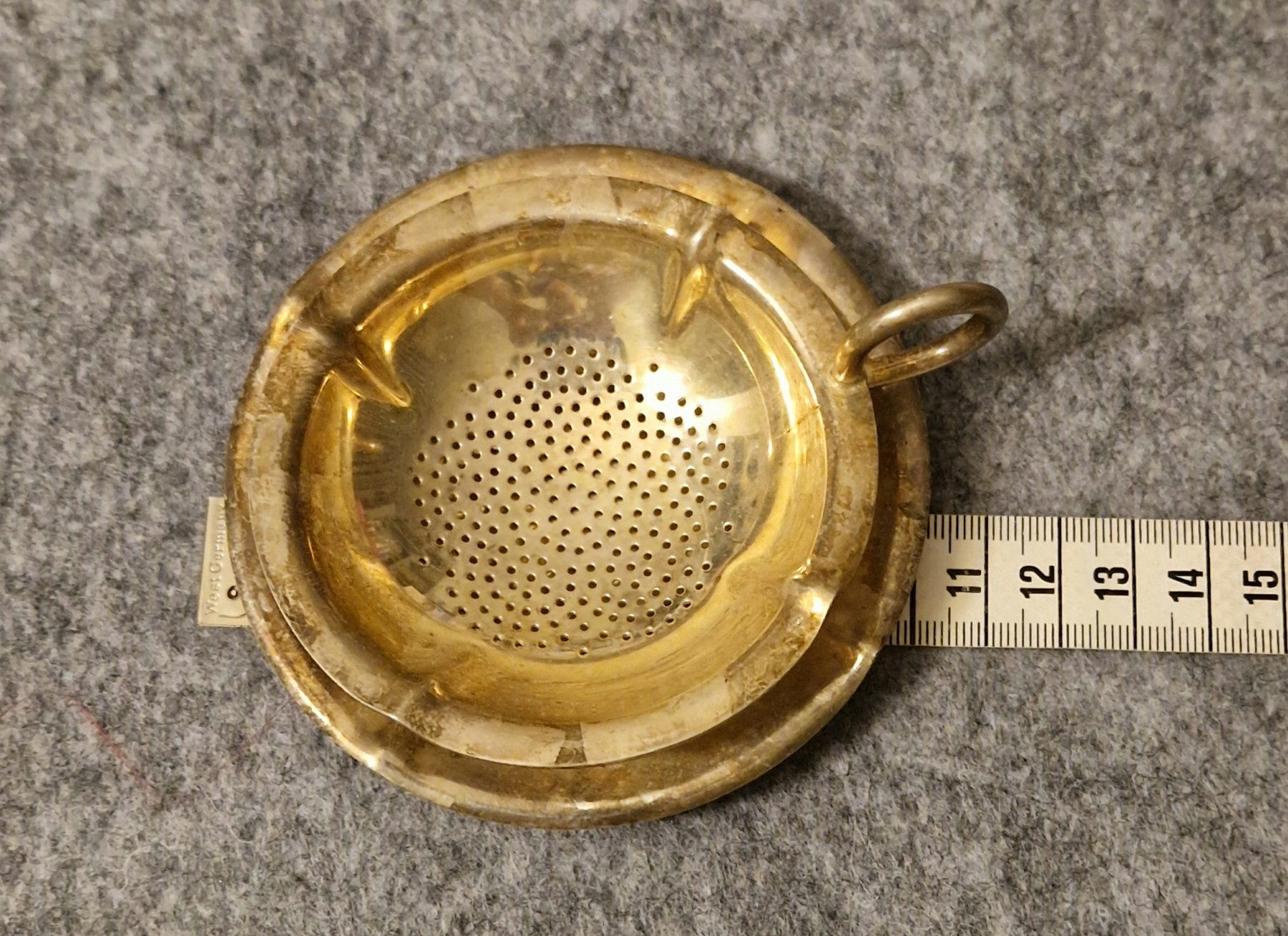 Elettrodomestici da cucina: Vintage Teesieb mit Untersatz SIGG – Usato da Zürich venduto da silver-team 7