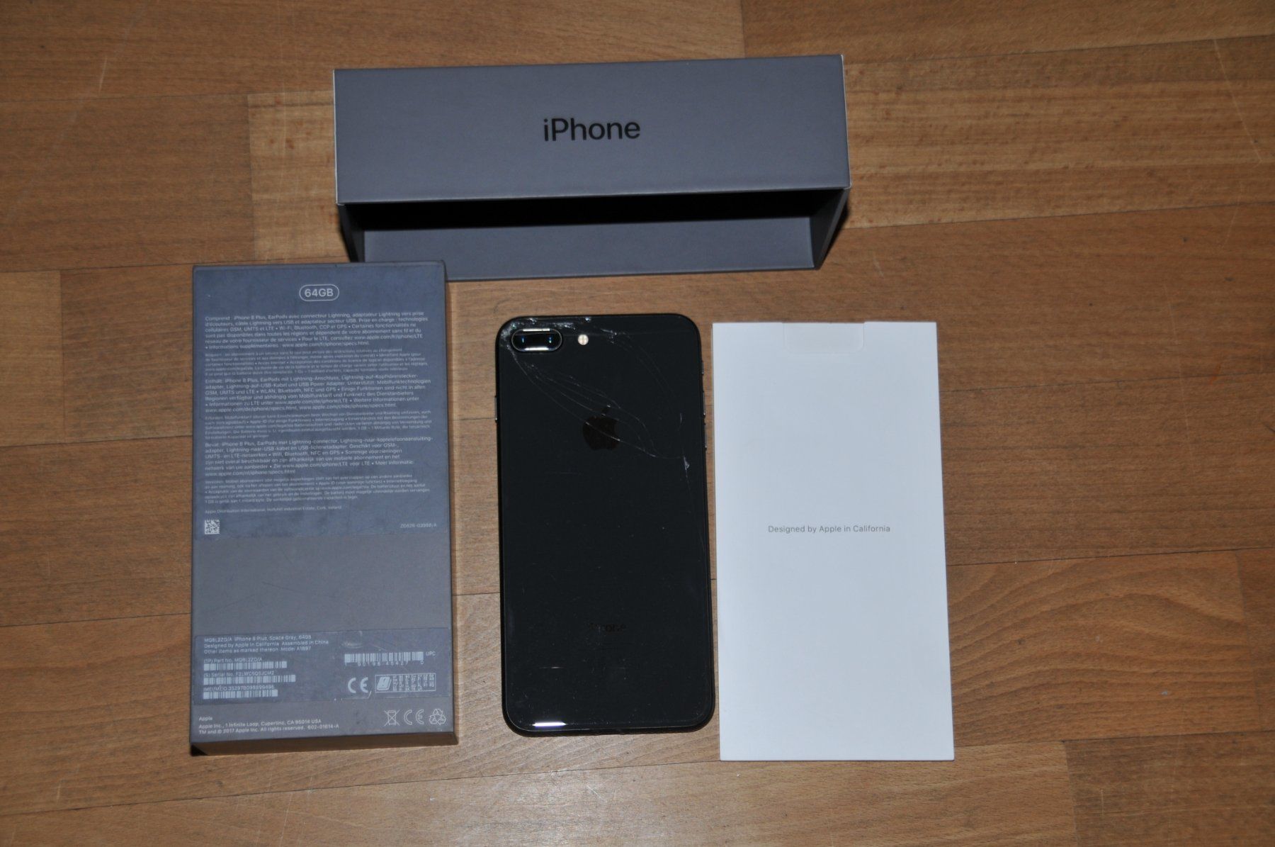 Apple Telefoni cellulari / Smartphones: Apple iPhone 8 Plus - Space Grey - 64 GB - Rückseite defekt – Usato da Winterthur venduto da Schwestere 3
