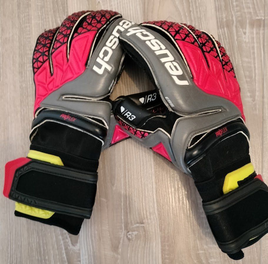 Reusch Altri accessori da uomo: Reusch Torwarthandschuhe Gr. 9.5, statt Fr. 110.-- – Nuovo e nell'imballaggio originale da Oftringen venduto da Sportivo.ch 1