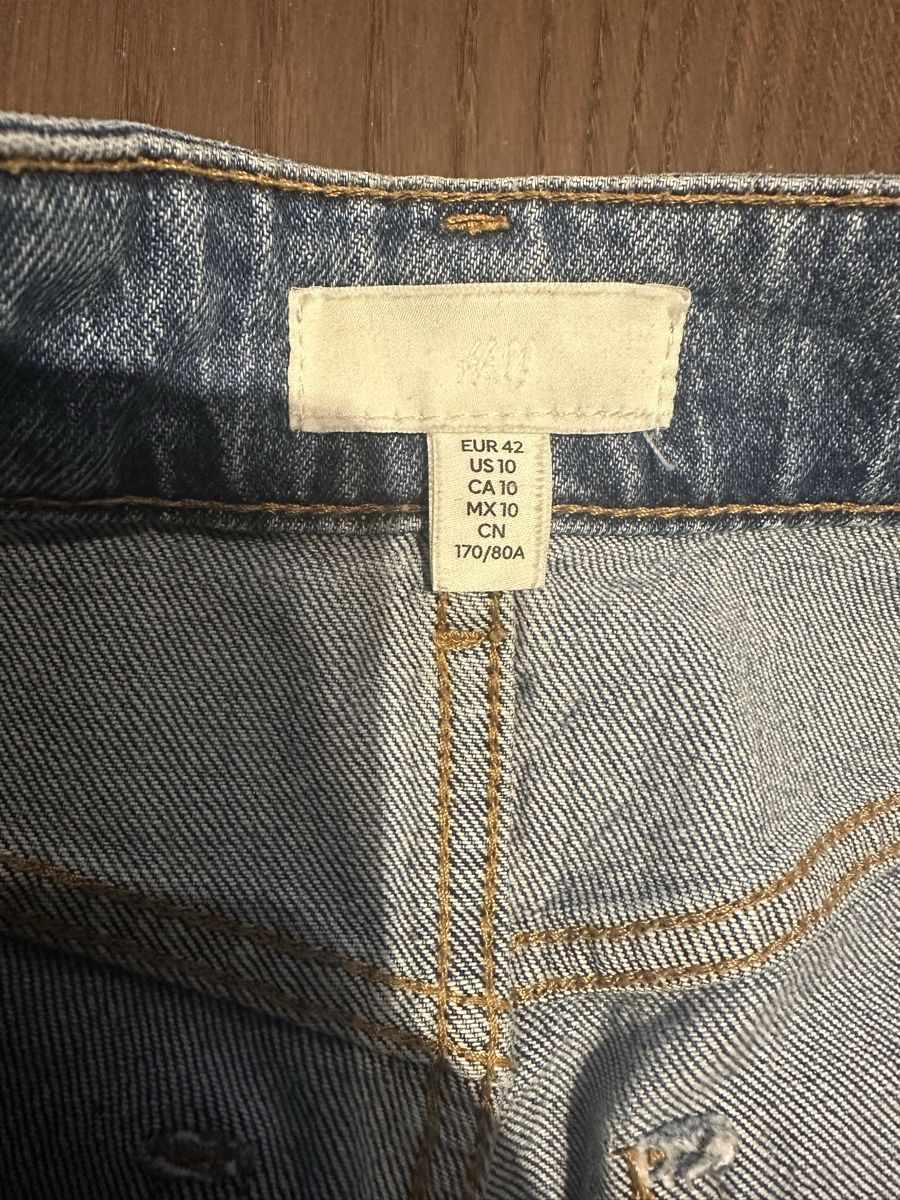 H&M Jeans: Jeans weit, gerade - neu H&M – Usato da Diepoldsau venduto da Soleil0425 2
