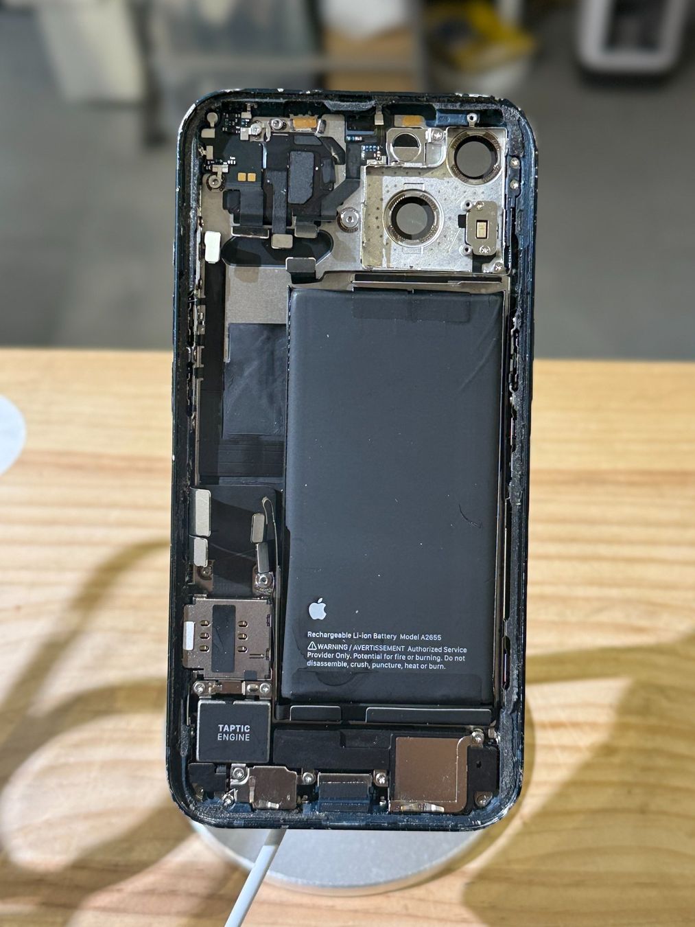 Apple Telefoni cellulari / Smartphones: Châssis Complet iPhone 13 - Connecteur de Charge + Batterie – Usato da Morges venduto da DA-repa