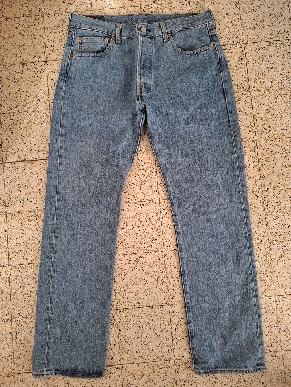 Levi's Jeans: Levi's Jean 501 Bleu Clair W33 L32 – Gebraucht aus Le Locle von sAm_2112