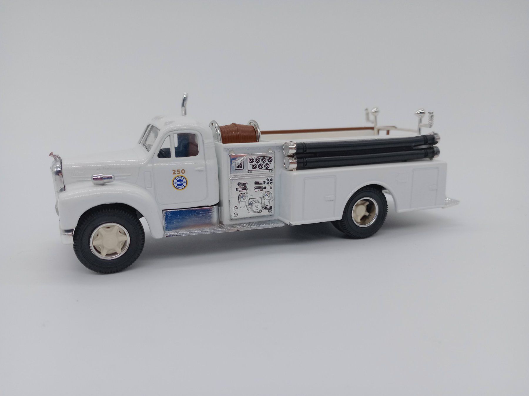 Modellini d'auto: Vittes Mack 250 1:43 – Usato da Interlaken venduto da F.Loco 1