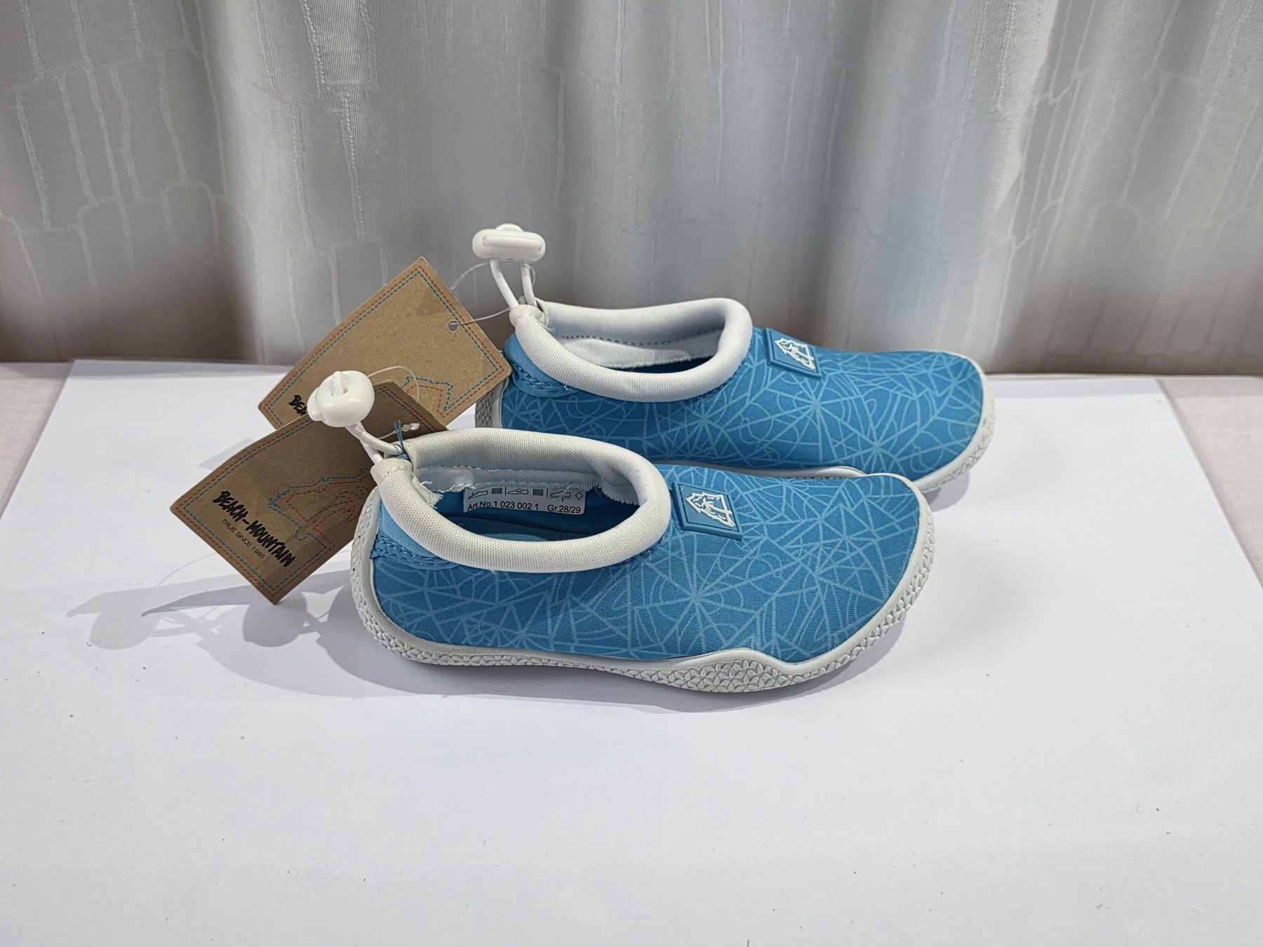 Scarpe per ragazzi: Gr. 28/29 - BeachMountin Badeschuhe, Neu – Nuovo e nell'imballaggio originale da Nürensdorf venduto da sal_g2bz 1