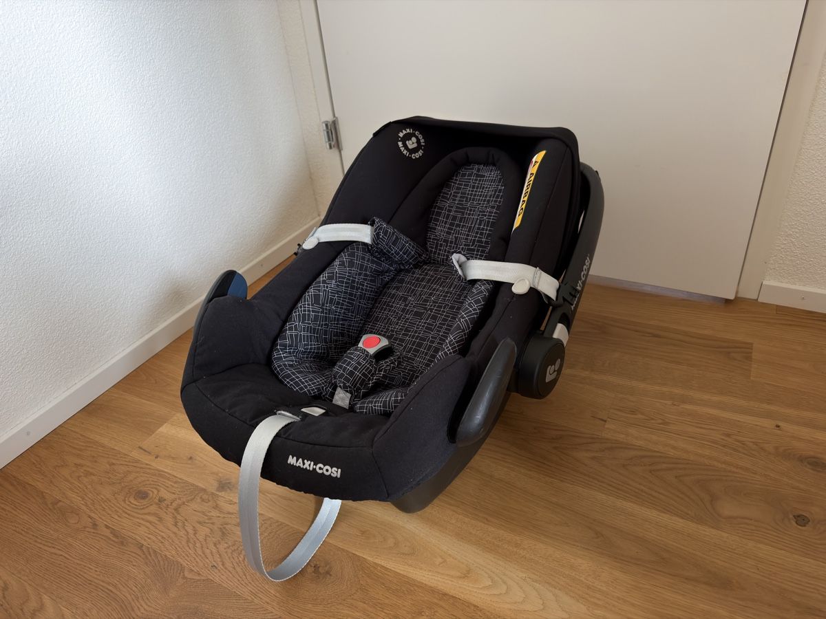 Maxi-Cosi Seggiolini per auto: Maxi-Cosi Rock i-Size Babyschale & Basisstation, unfallfrei – Usato da Oberkirch LU venduto da LoVelo3 6