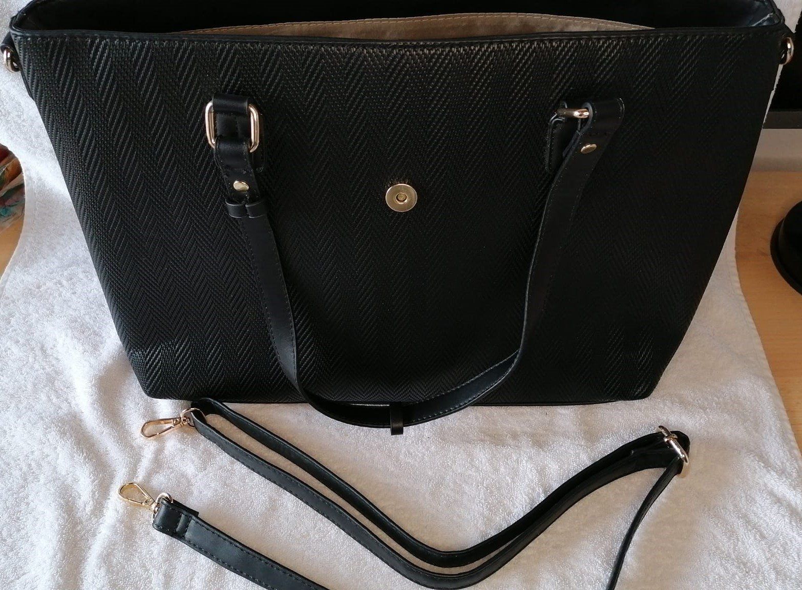 Taschen für Damen: schöne grosse Handtasche – Gebraucht aus Grächen von Hel7890 2