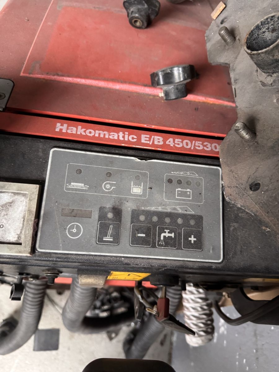 Tutte le macchine: Hakomatic 450/530 putzmaschine – Difettoso da Künten venduto da tot_bw26 1