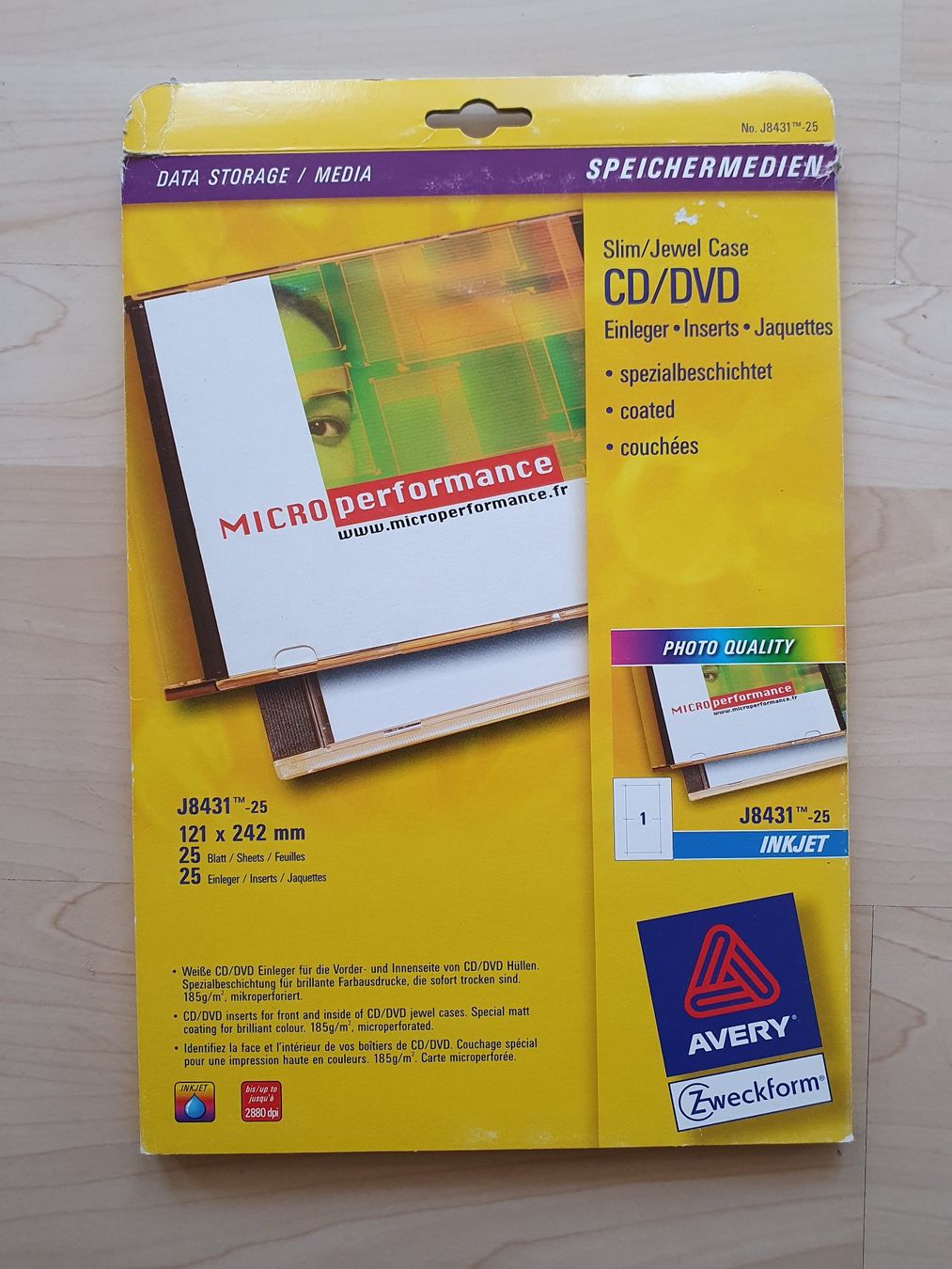 Avery Zweckform Carta: AVERY Zweckform J8431 Inkjet CD/DVD Einleger/Inserts, 24 Stk – Nuovo (secondo la descrizione) da Worb venduto da FroLok