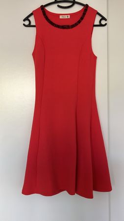 Schönes Kleid Rosa Grösse S