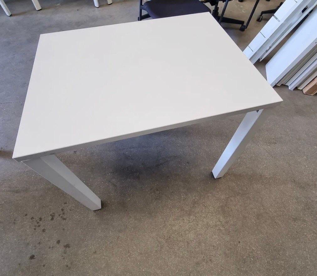 Allestimento di negozi e stand fieristici: Mobilier Commercial – Usato da Yverdon-les-Bains venduto da pie_fc5k 7