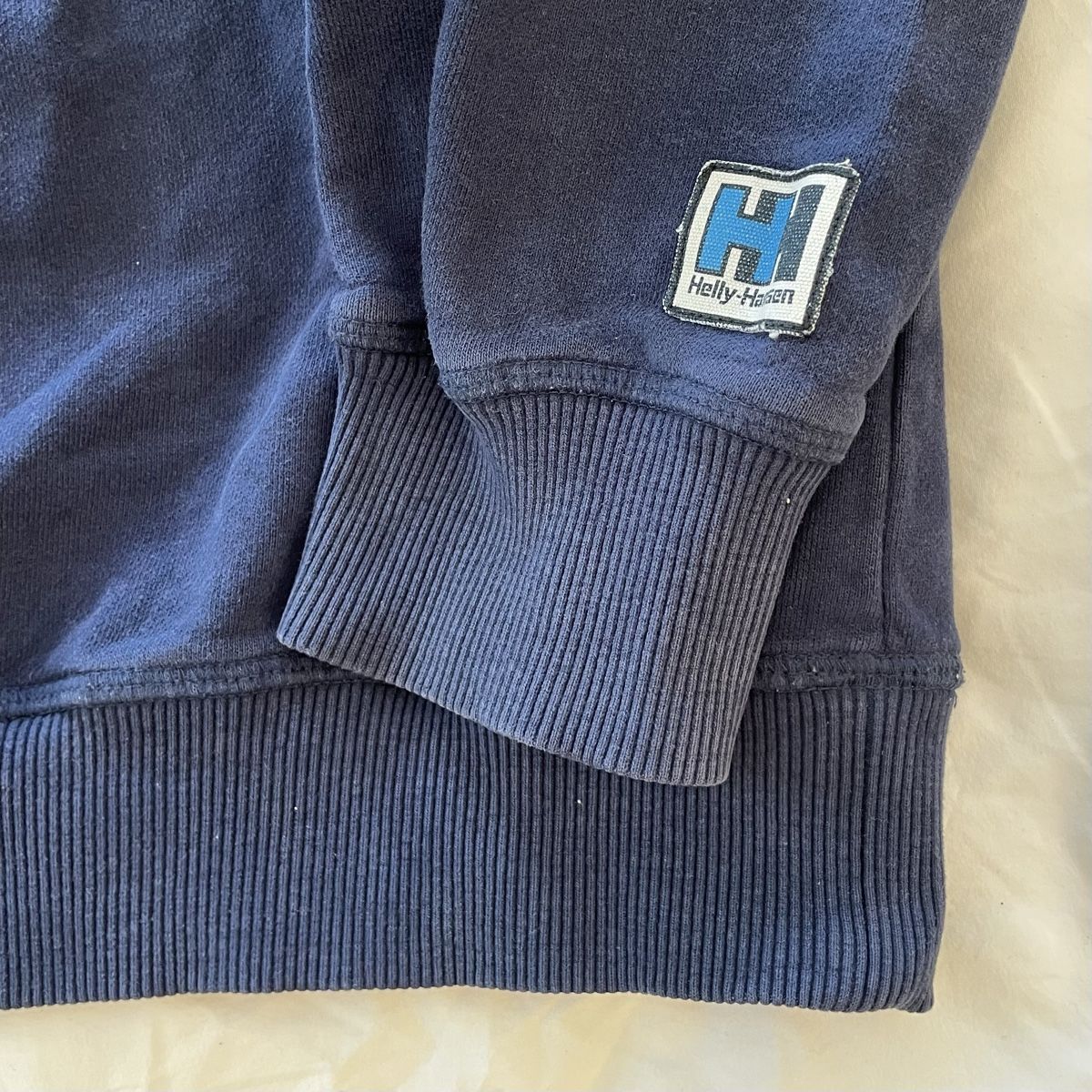 Helly Hansen Maglioni & Felpe: Vintage Helly Hansen Sweatshirt  – Usato da Wabern venduto da alestae 1
