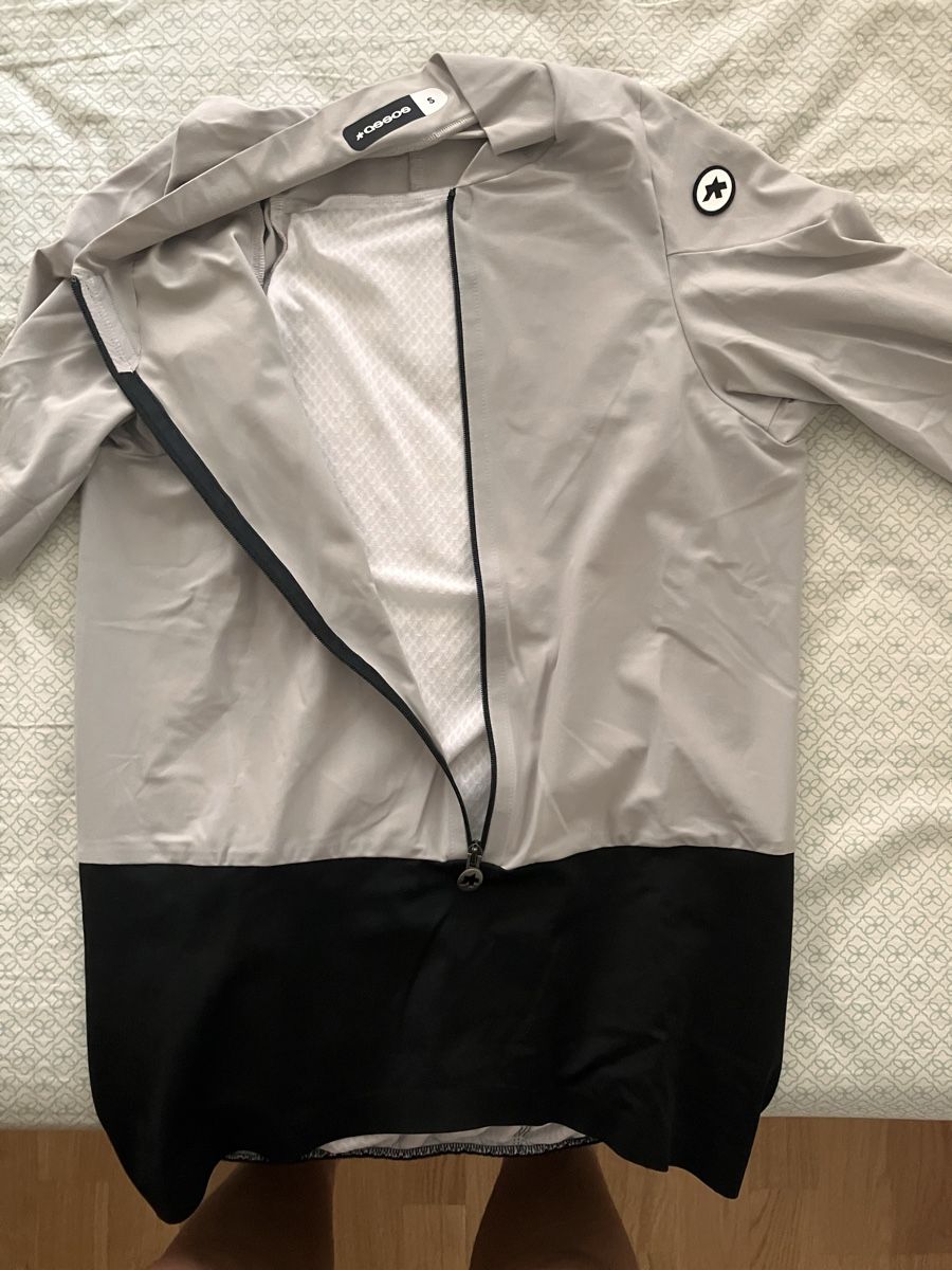 Assos Canottiere & Pantaloni: Assos Mille GTS – Nuovo (secondo la descrizione) da Schüpfen venduto da Jefferson_95 3