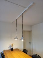 2 Vintage Fabriklampen (Emaille)  mit Stromschiene