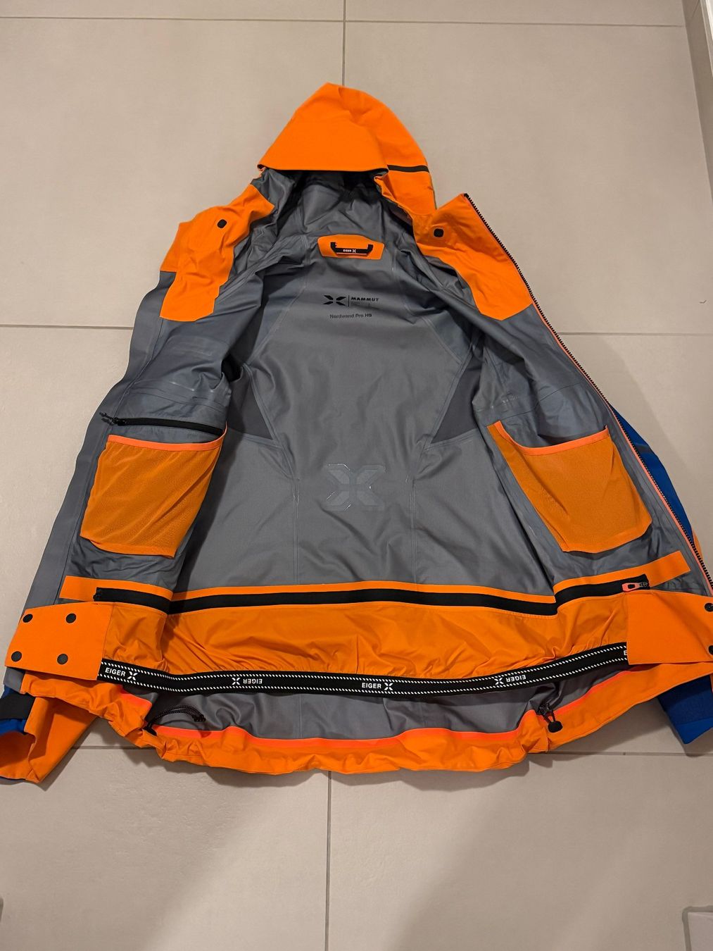 Mammut Giacche: Mammut - Eiger Nordwand Pro Hardshell Hooded Jacket - SMALL – Nuovo (secondo la descrizione) da Kriens venduto da jas_wc95 2