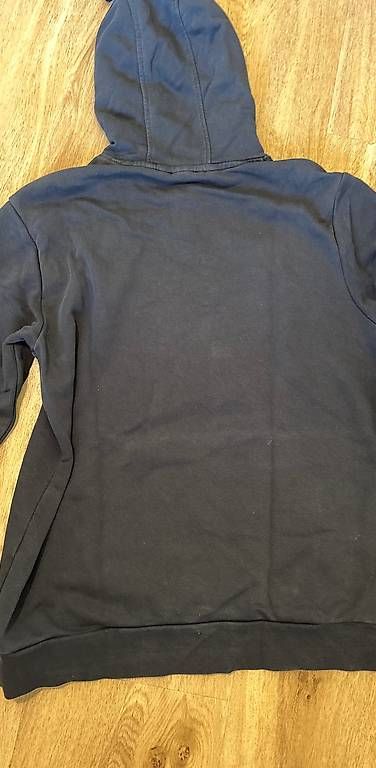 Maglioni & Felpe: Hoodie Adidas – Usato da Schöftland venduto da nis_9zs5 1