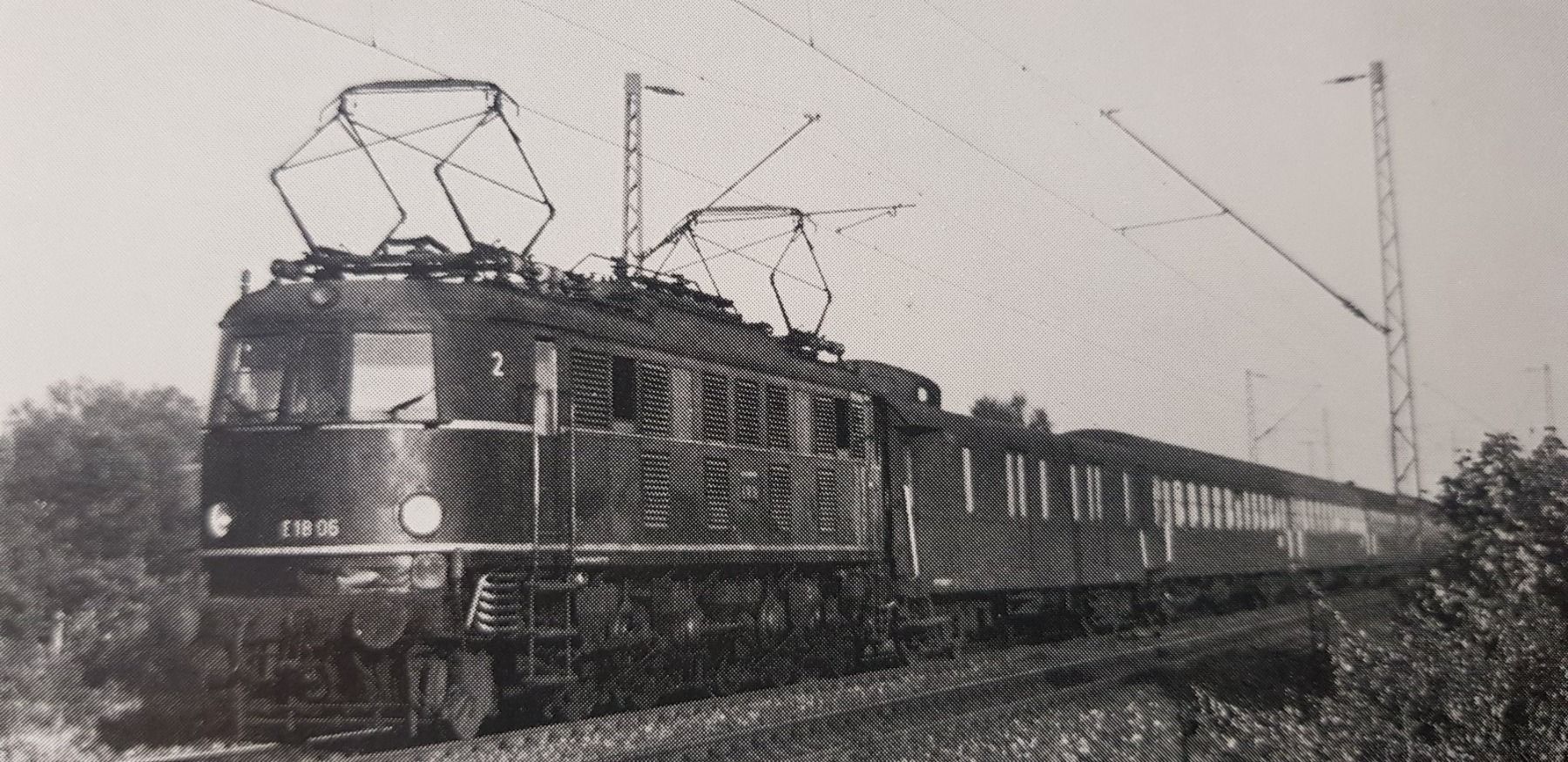 Cartoline postali: Elektro-Schnellzuglokpmotive E 18 06 – Nuovo (secondo la descrizione) da St-Léonard venduto da thipif 2