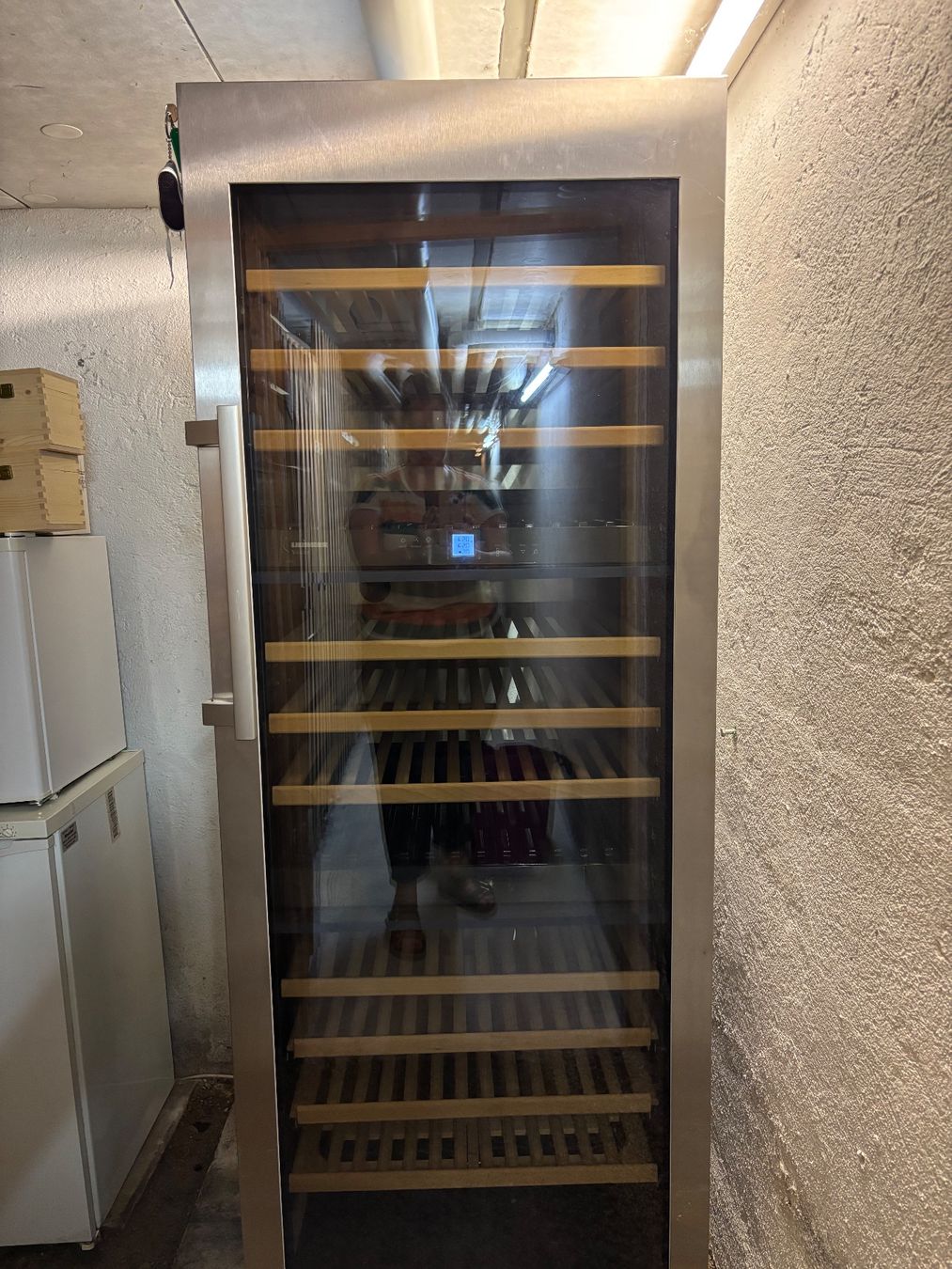 Liebherr Frigoriferi: Weinkühlschrank Liebherr Vinidor – Usato da Zürich venduto da Traberei 1