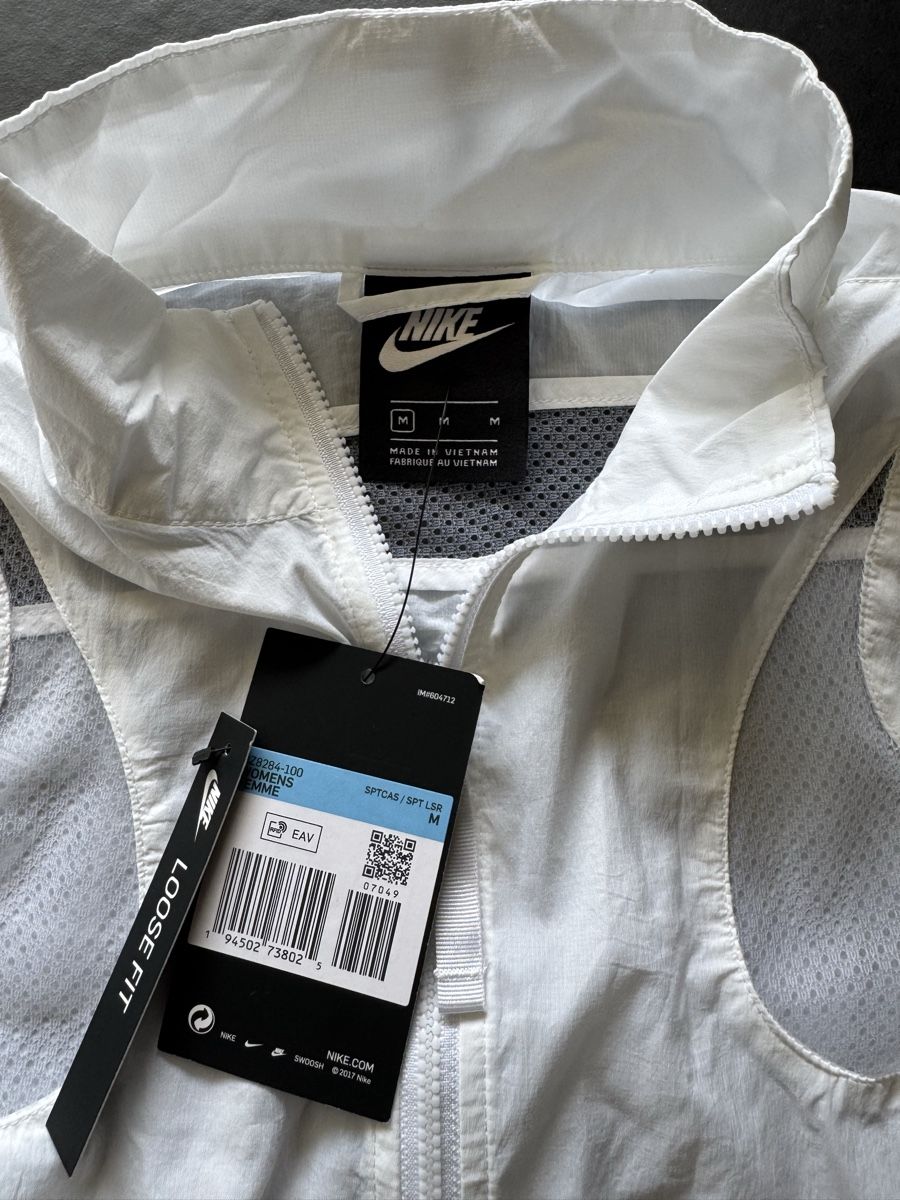 Nike Giacche: Nike Air Max Trainingsanzug Set M – Nuovo e nell'imballaggio originale da Vionnaz venduto da b_f_d_r_g 2