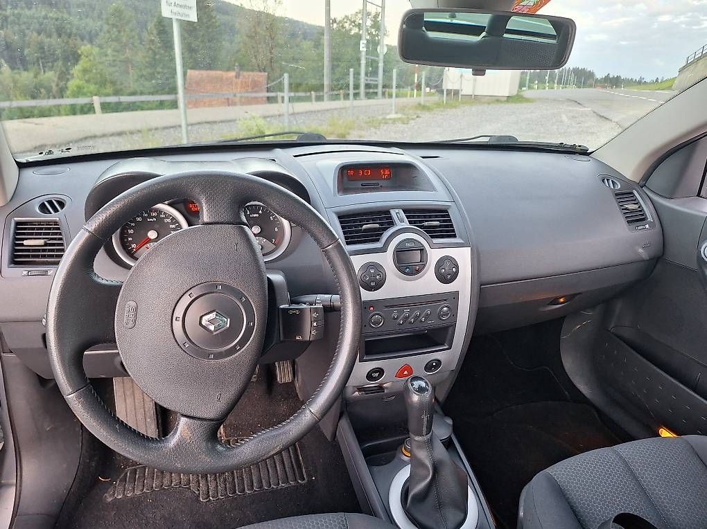 Renault Automobili: Renault Megane Cabrio ab Service – Usato da Altstätten SG venduto da Rosenhaus6 2