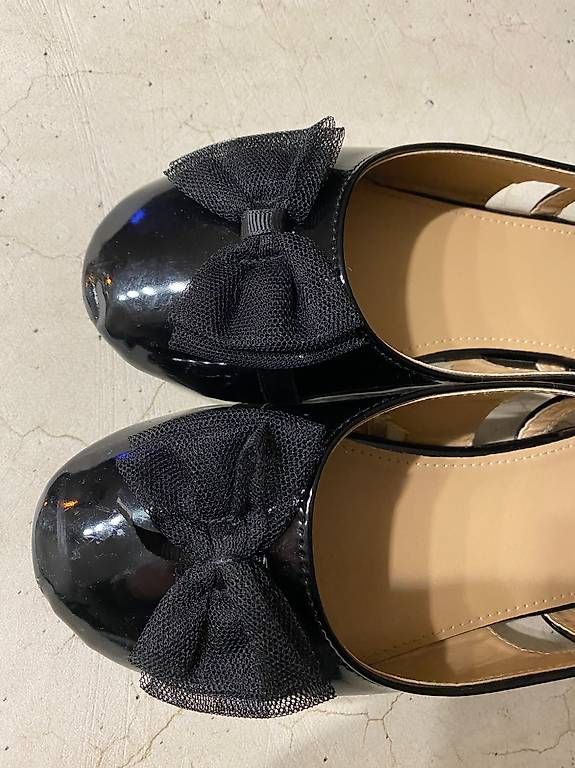 Scarpe per ragazze: Gebrauchte Mädchen Schuhe Gr.31 – Usato da Elgg venduto da Pisaem 1