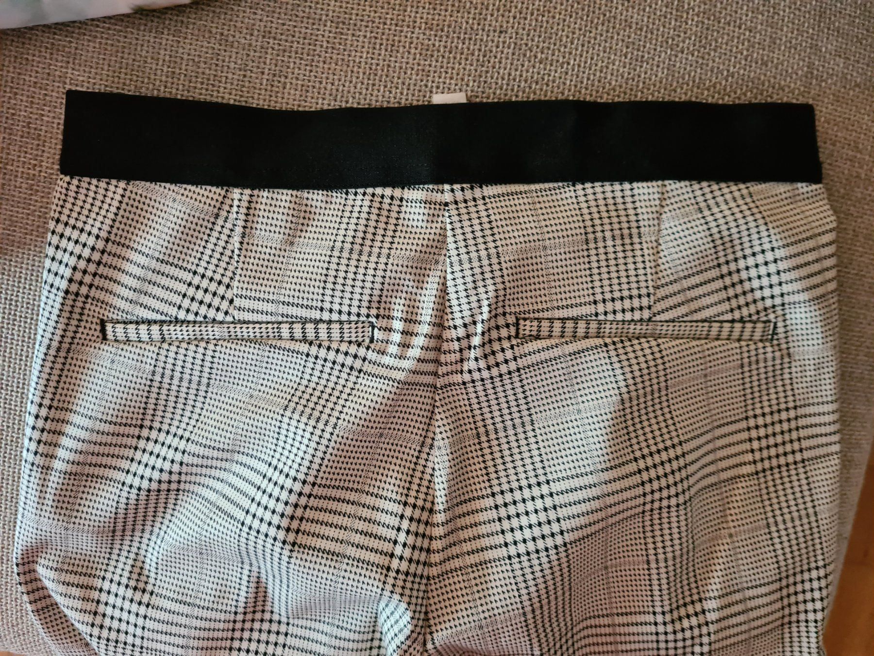 H&M Pantaloni: H&M Damenhose Gr. 38 – Usato da Jona venduto da Good_luck_ 2
