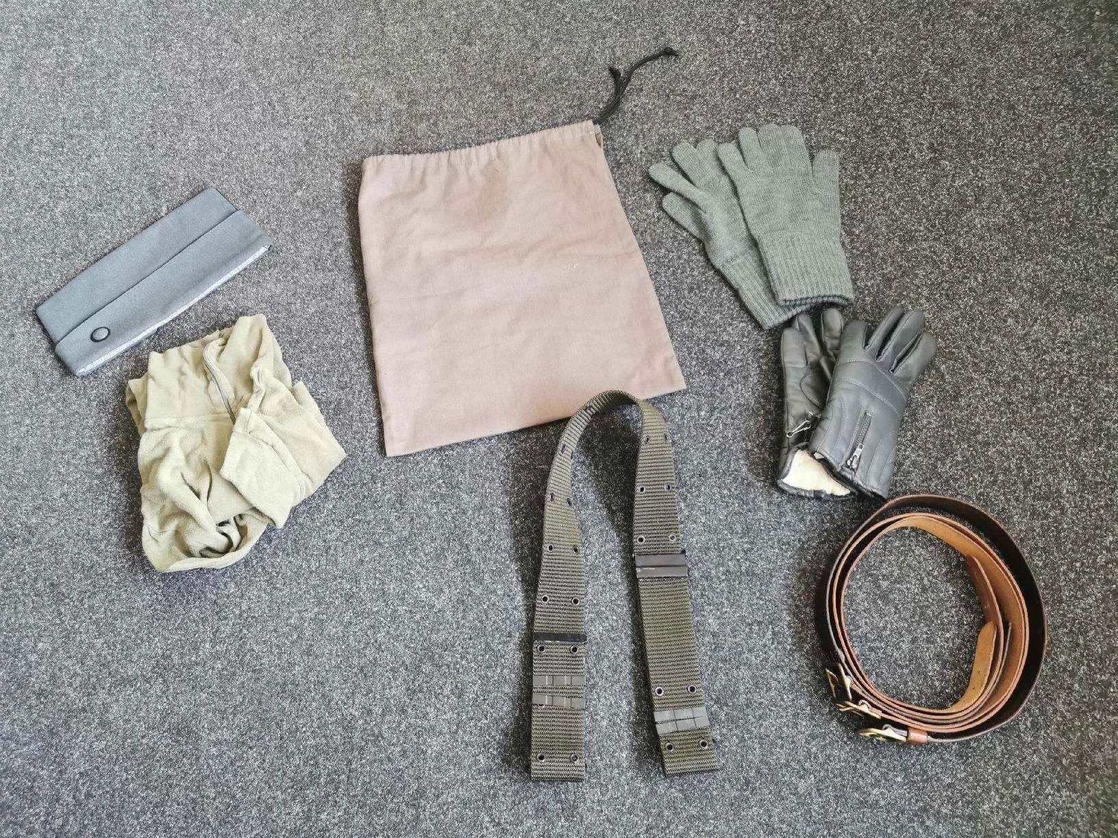 Schweizer Armee Uniformi: Armee Militär Material Gürtel Schnitz – Usato da Neuenkirch venduto da bf-109