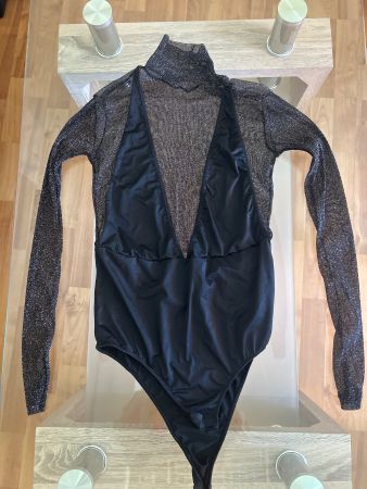 Women secret body mit Glitzerärmeln, Grösse S - Top Zustand!