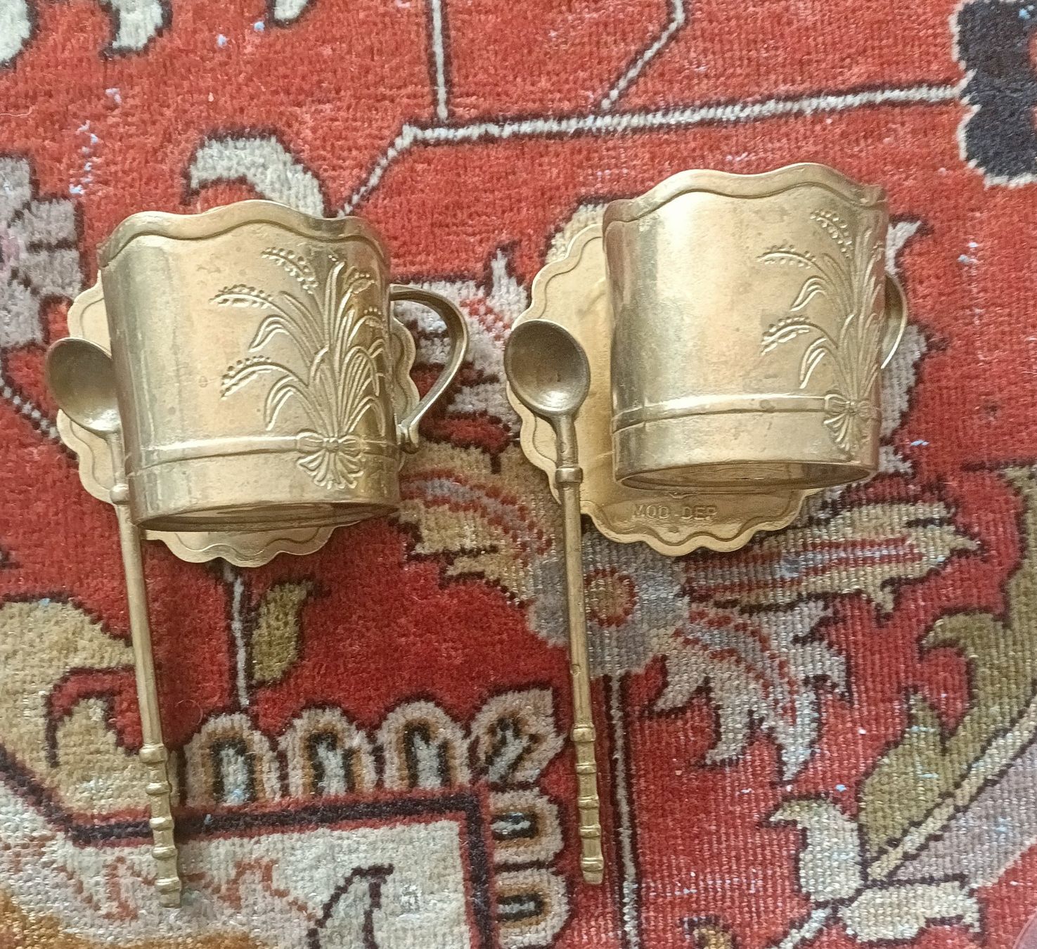 Set di piatti: Zwei Gilde Messing Teehalter mit Gläser – Usato da Schaffhausen venduto da sim_j822 1