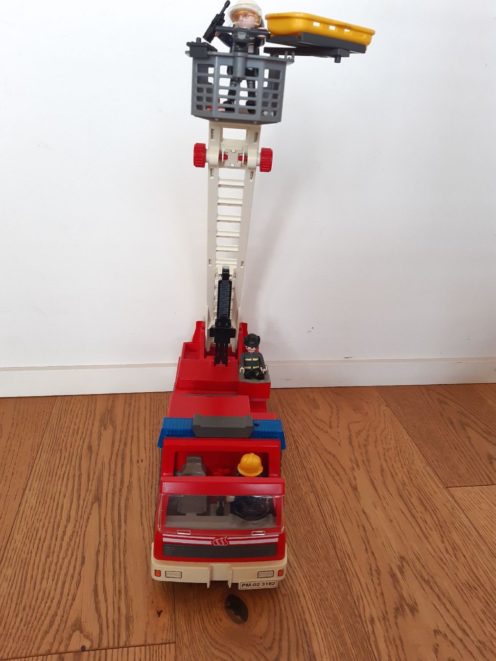 Playmobil Spielzeuge: Playmobil Feuerwehrauto – Gebraucht aus Spiegel b. Bern von hopplas 3