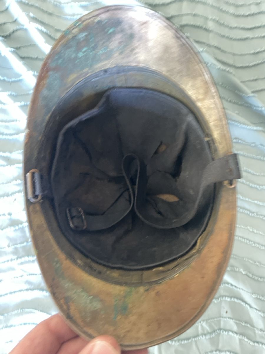 Vêtements anciens: Casque pompier ancien Avully eu cuivre  – D'occasion à Meyrin par jul_km5p 4
