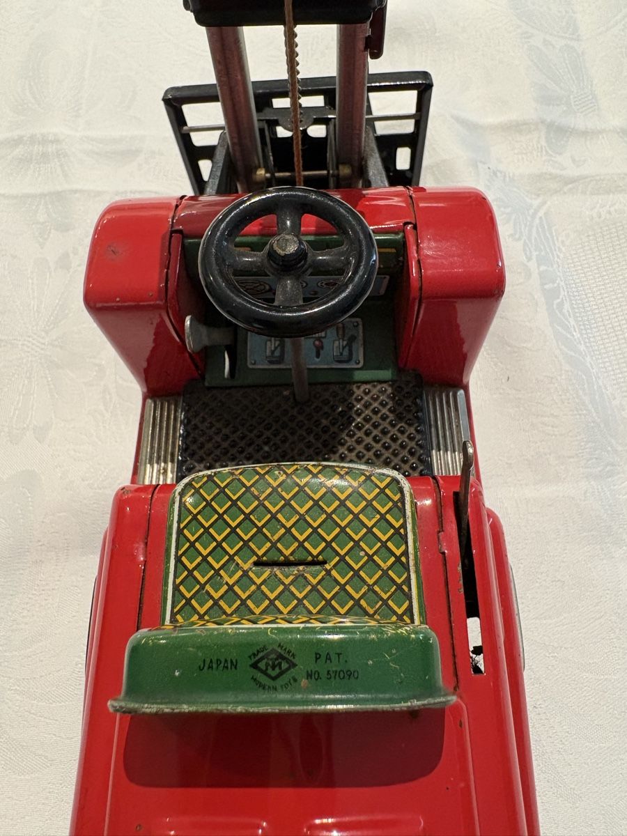 Spielzeuge: Blechspielzeug Gabelstaplers  – Gebraucht aus Schönenberg ZH von Roxana8820 3