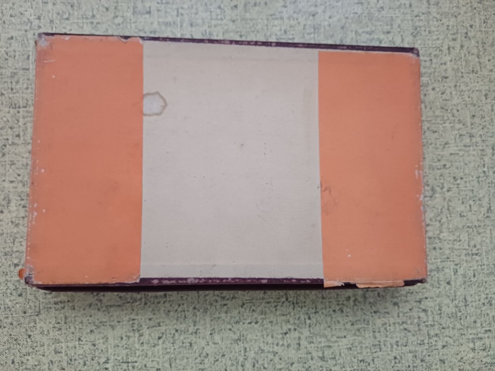 Colori: Hominit-Grundfarben antik – Usato da Ebersecken venduto da Napf08 2